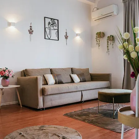 Hacienda Doamnei - Modern Old Town Studio Apartment Bucharest