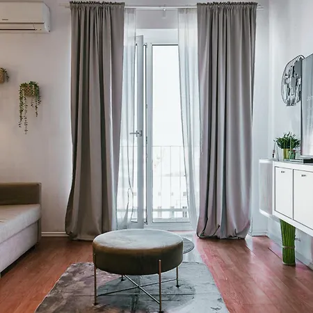 Hacienda Doamnei - Modern Old Town Studio Apartment